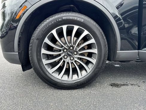 Used 2023 Lincoln Aviator AWD w/ Premium Package image 29