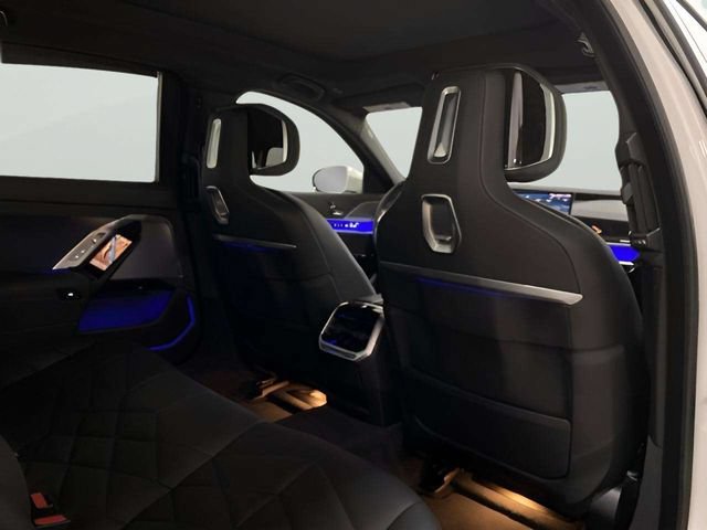 Used 2026 BMW 740i RWD image 75