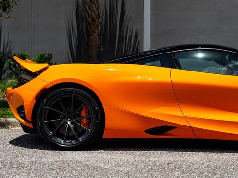 New 2027 McLaren 750S RWD image 12
