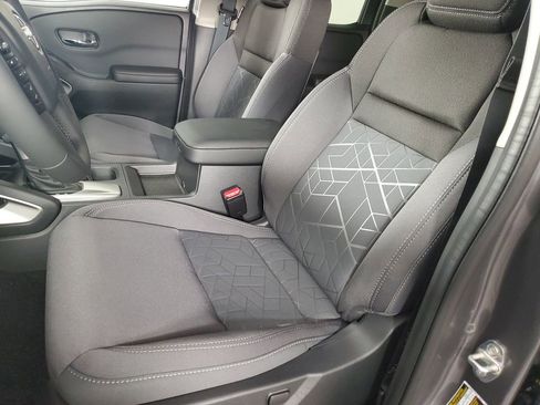 New 2025 Nissan Frontier SV w/ SV Convenience Package image 12