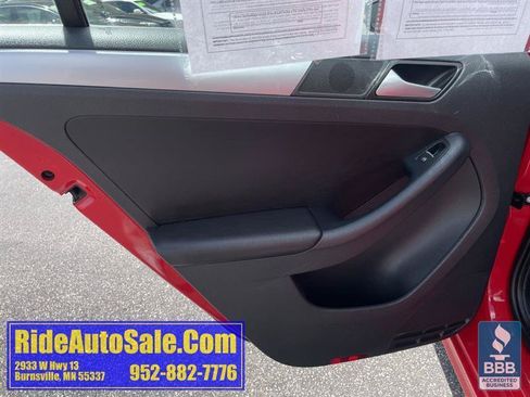 Used 2014 Volkswagen Jetta SE FWD image 11