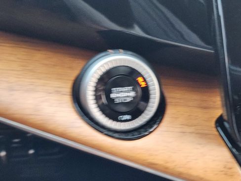 Used 2024 Jeep Grand Wagoneer Series III w/ Rear Seat Video Group 1 AWD/4WD image 23