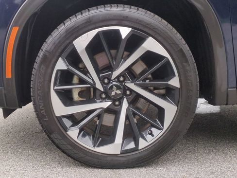 Used 2024 Mitsubishi Outlander AWD image 21