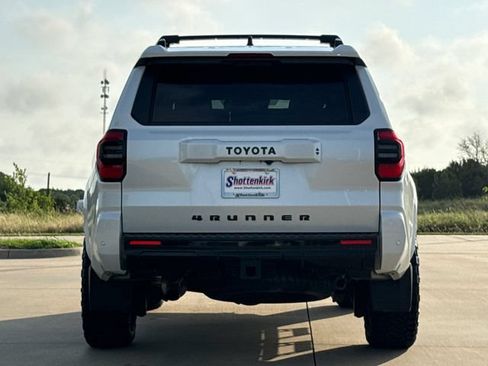 Used 2025 Toyota 4Runner TRD Sport Premium AWD/4WD image 8