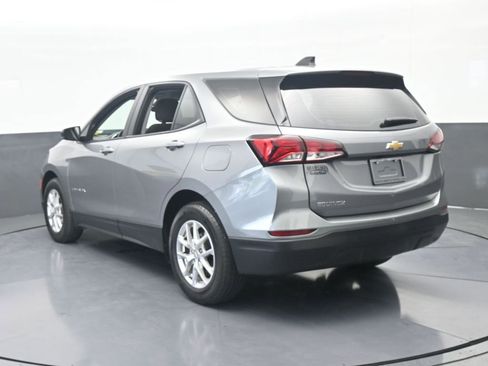 Used 2023 Chevrolet Equinox LS FWD image 4