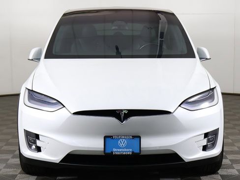 Used 2020 Tesla Model X Long Range image 9