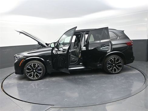 Used 2022 BMW X5 M Competition w/ Competition Package 2 image 38