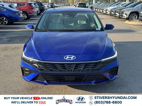 Certified 2025 Hyundai Elantra Limited w/ Cargo Package image 8