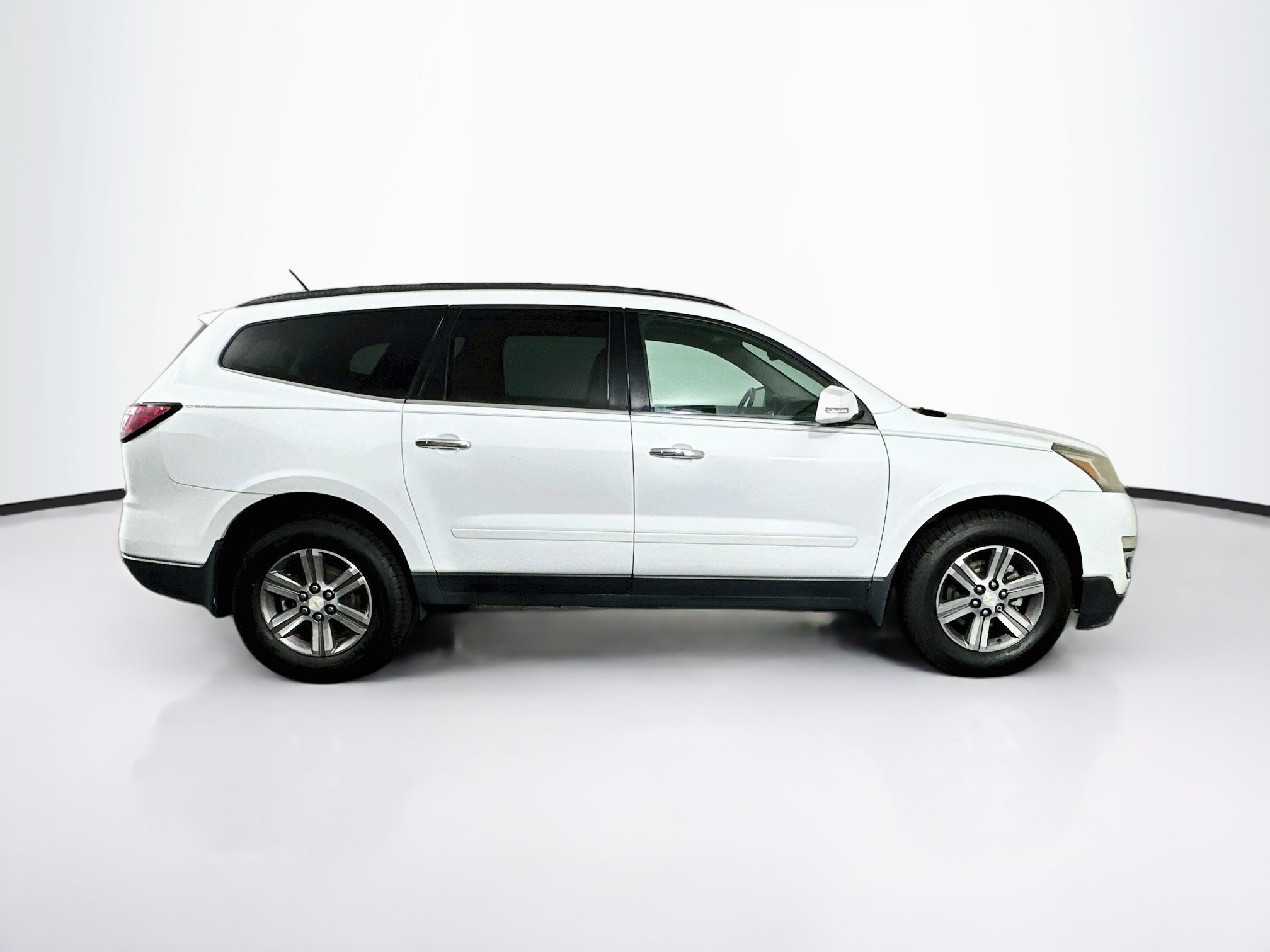 Used 2016 Chevrolet Traverse LT FWD image 10