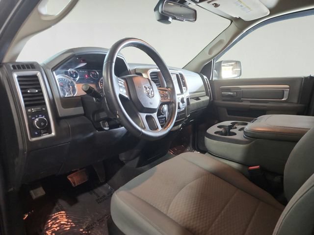 Used 2019 RAM 1500 Classic SLT w/ SLT Plus D←cor Group AWD/4WD image 9