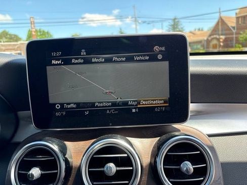 Used 2019 Mercedes-Benz GLC 300 4MATIC image 10