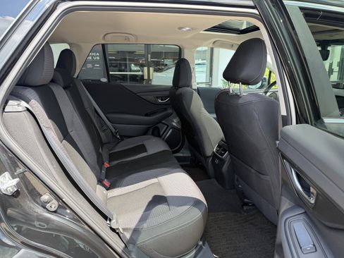Used 2024 Subaru Outback Premium w/ Popular Package #1 AWD/4WD image 25