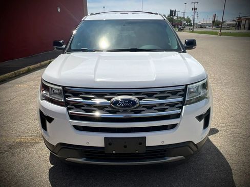 Used 2018 Ford Explorer XLT w/ Equipment Group 202A FWD image 8