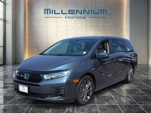 Certified 2026 Honda Odyssey Touring image 1
