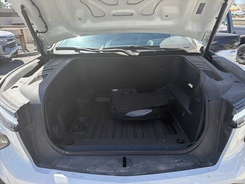 Used 2025 Chevrolet Silverado EV RST AWD/4WD image 8
