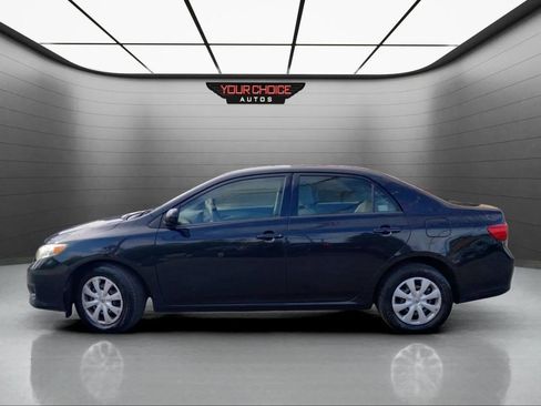 Used 2010 Toyota Corolla LE FWD image 2