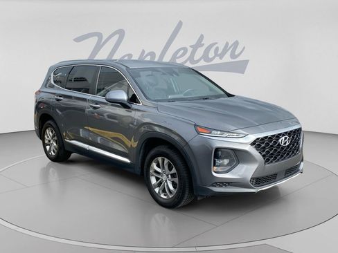 Used 2020 Hyundai Santa Fe SE FWD image 3