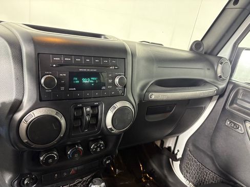 Used 2014 Jeep Wrangler Unlimited Sport w/ Quick Order Package 24S image 14
