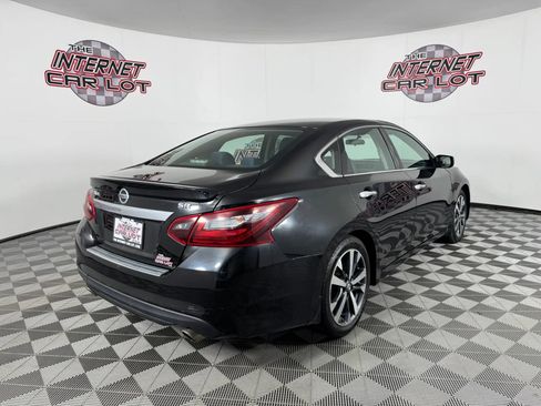Used 2017 Nissan Altima 2.5 SR FWD image 7