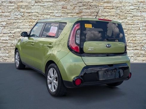 Used 2016 Kia Soul + FWD image 4