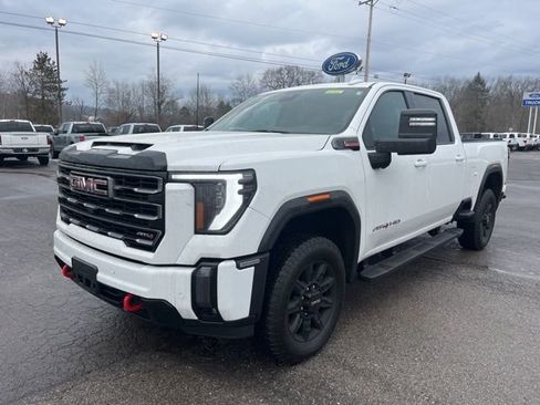 Used 2024 GMC Sierra 3500 AT4 image 10