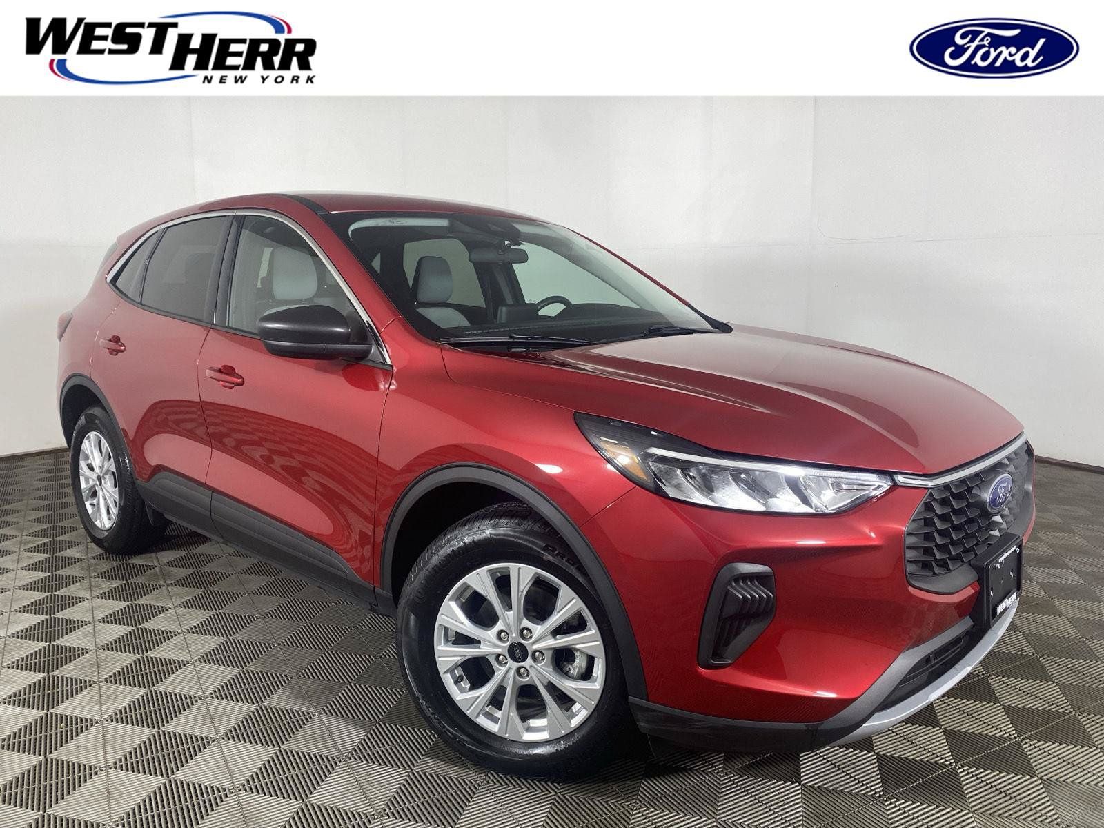 Used 2023 Ford Escape Active AWD/4WD image 1