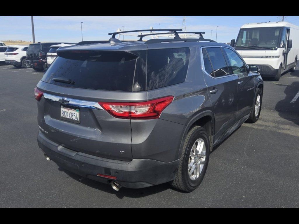 Used 2019 Chevrolet Traverse LT w/ LPO, 'HIT The Road' Package AWD/4WD image 5