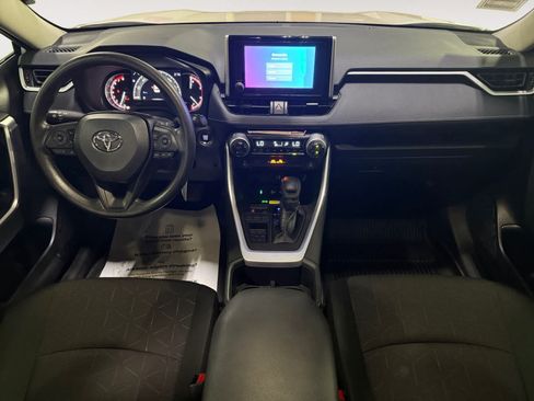 Used 2025 Toyota RAV4 XLE w/ Convenience Package FWD image 17