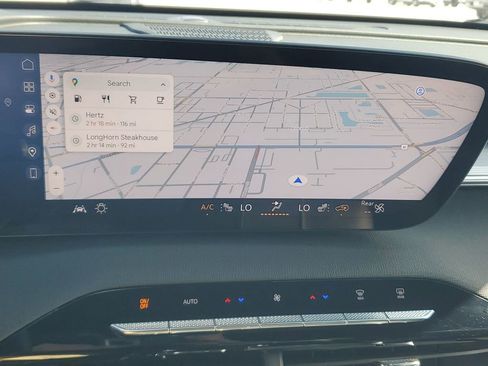 Used 2025 Buick Enclave Preferred image 31