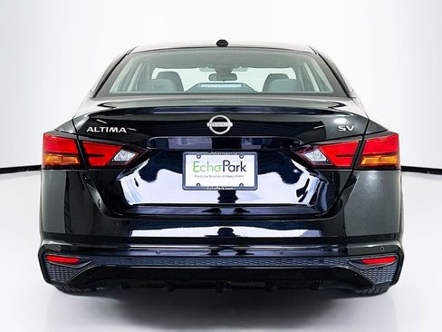 Used 2024 Nissan Altima 2.5 SV image 7