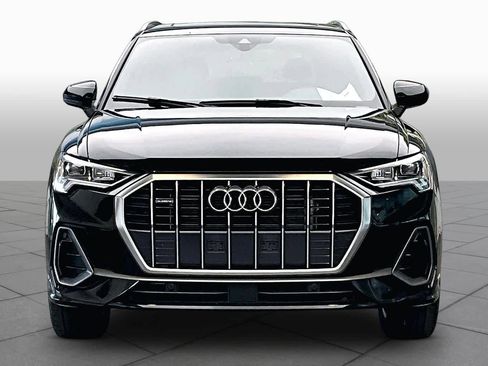 Used 2024 Audi Q3 2.0T Premium w/ Convenience Package image 4