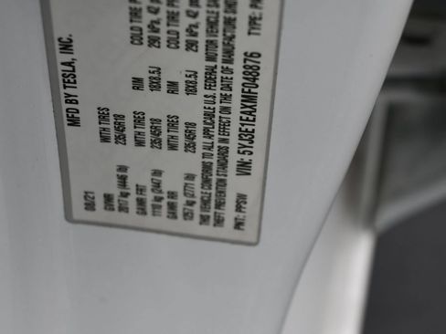 Used 2021 Tesla Model 3 Standard Range Plus RWD image 17
