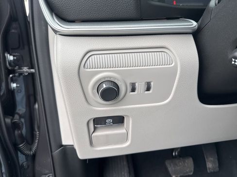 New 2026 Jeep Grand Wagoneer 4WD w/ Premium Group I image 17