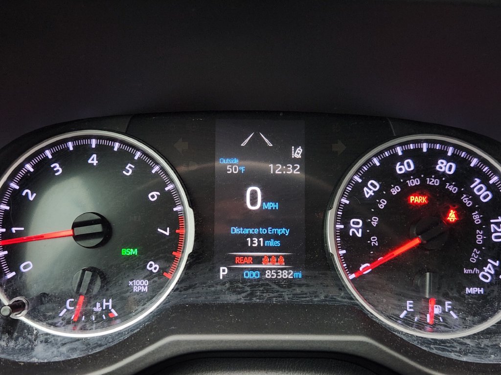 Used 2019 Toyota RAV4 XLE Premium w/ Cold Weather Package AWD/4WD image 7