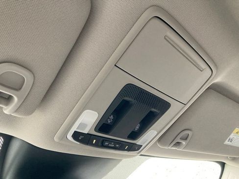 Used 2025 Honda Pilot Touring image 30
