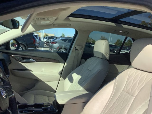 Used 2021 Buick Envision Avenir FWD image 18