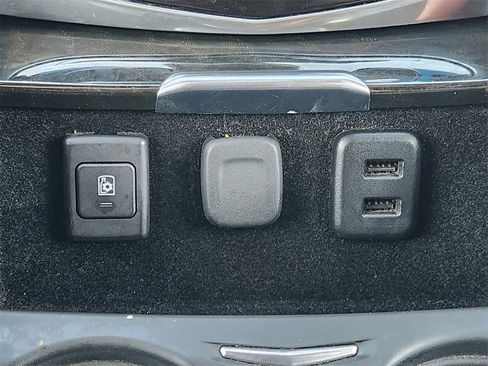 Used 2019 Cadillac Escalade ESV Platinum image 20