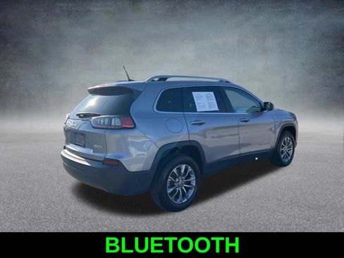 Used 2020 Jeep Cherokee Latitude Plus AWD/4WD image 5