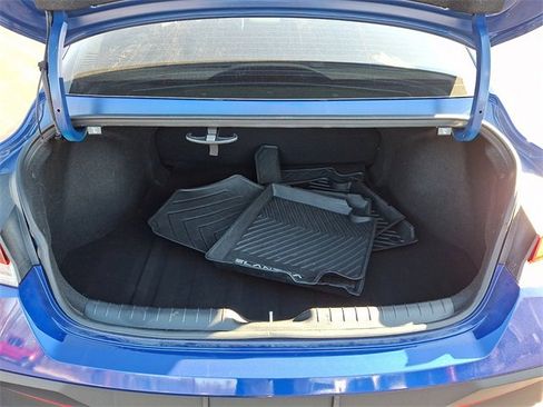 Used 2024 Hyundai Elantra SEL image 29