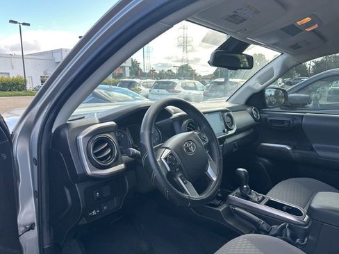 Used 2022 Toyota Tacoma SR5 w/ Black Out Package (TMS) RWD image 9