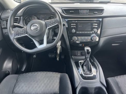 Used 2017 Nissan Rogue S FWD image 12
