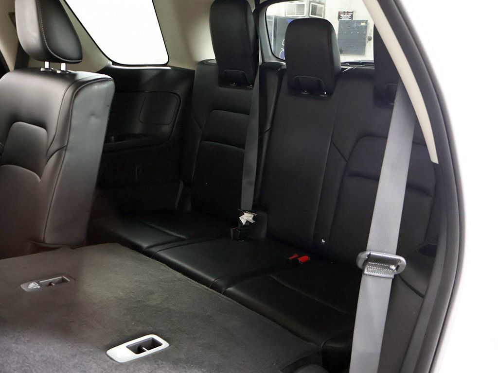 Used 2024 Nissan Pathfinder SL AWD/4WD image 36
