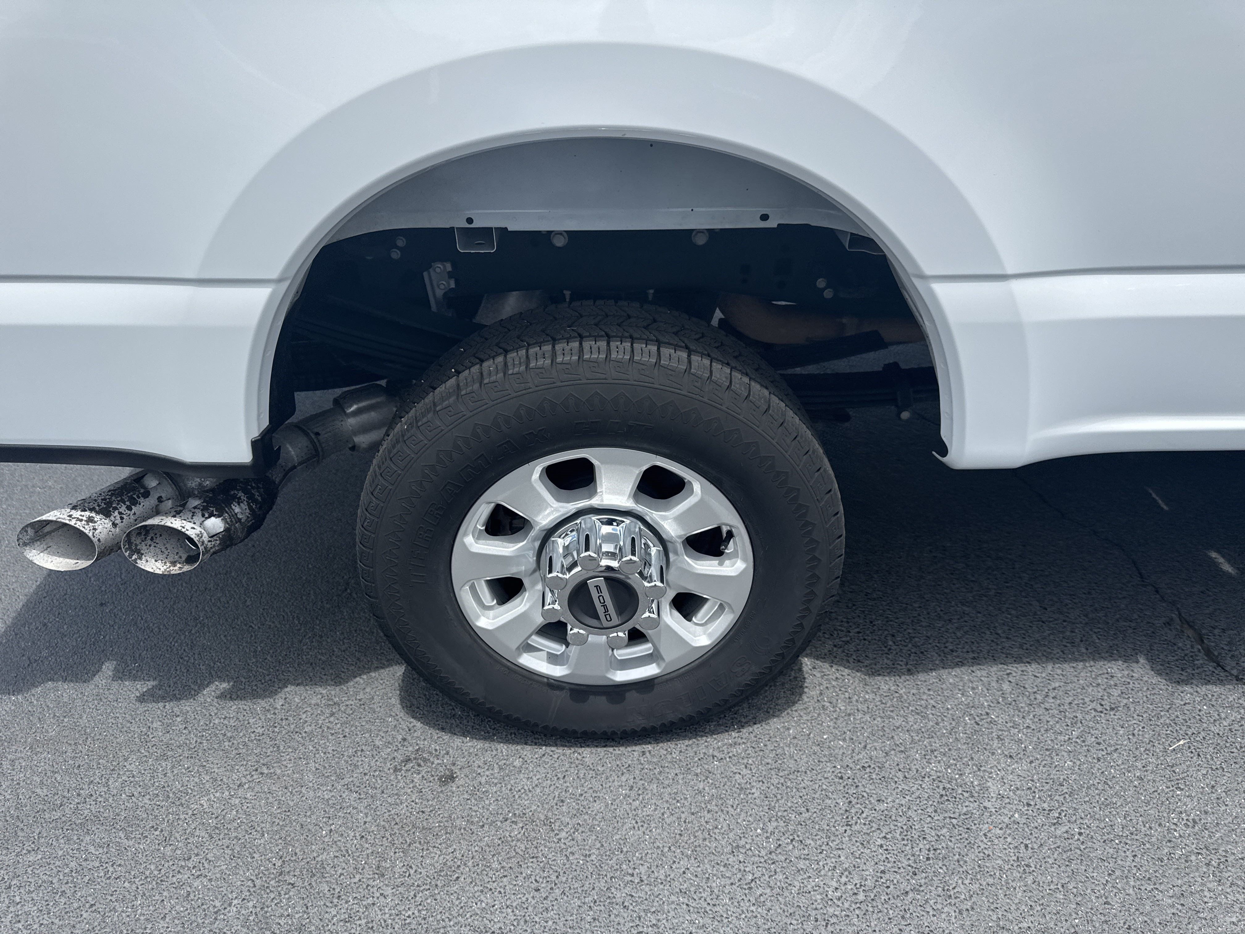 Used 2024 Ford F350 XLT AWD/4WD image 11