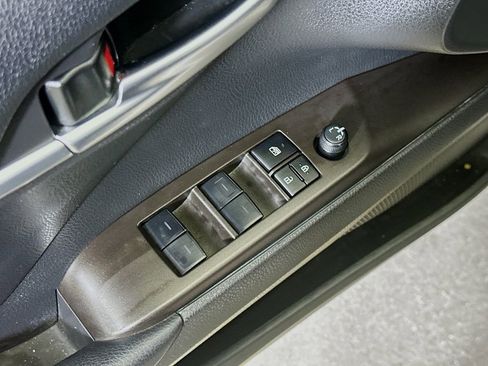 Used 2024 Toyota Camry SE image 20