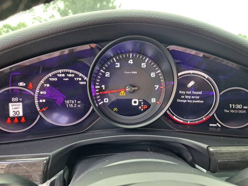 Used 2023 Porsche Panamera Platinum Edition image 14