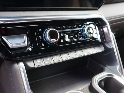 New 2026 GMC Sierra 2500 Denali w/ Denali Reserve Package image 6