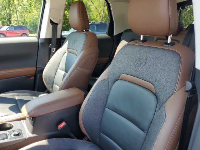 Certified 2023 Ford Bronco Sport Outer Banks AWD/4WD image 14