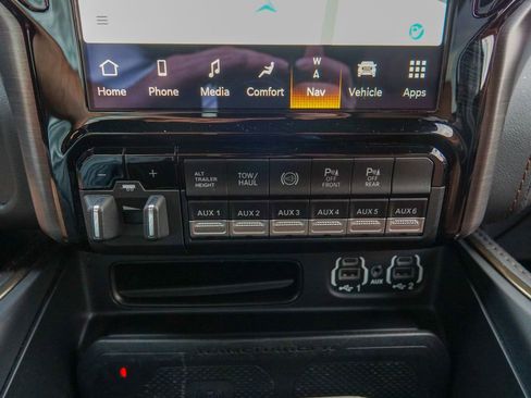 Used 2022 RAM 2500 Limited AWD/4WD image 33