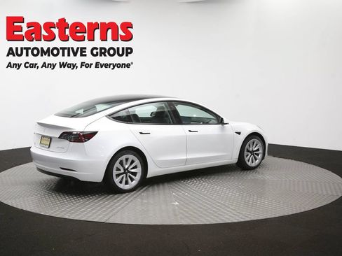 Used 2022 Tesla Model 3 Long Range AWD/4WD image 38