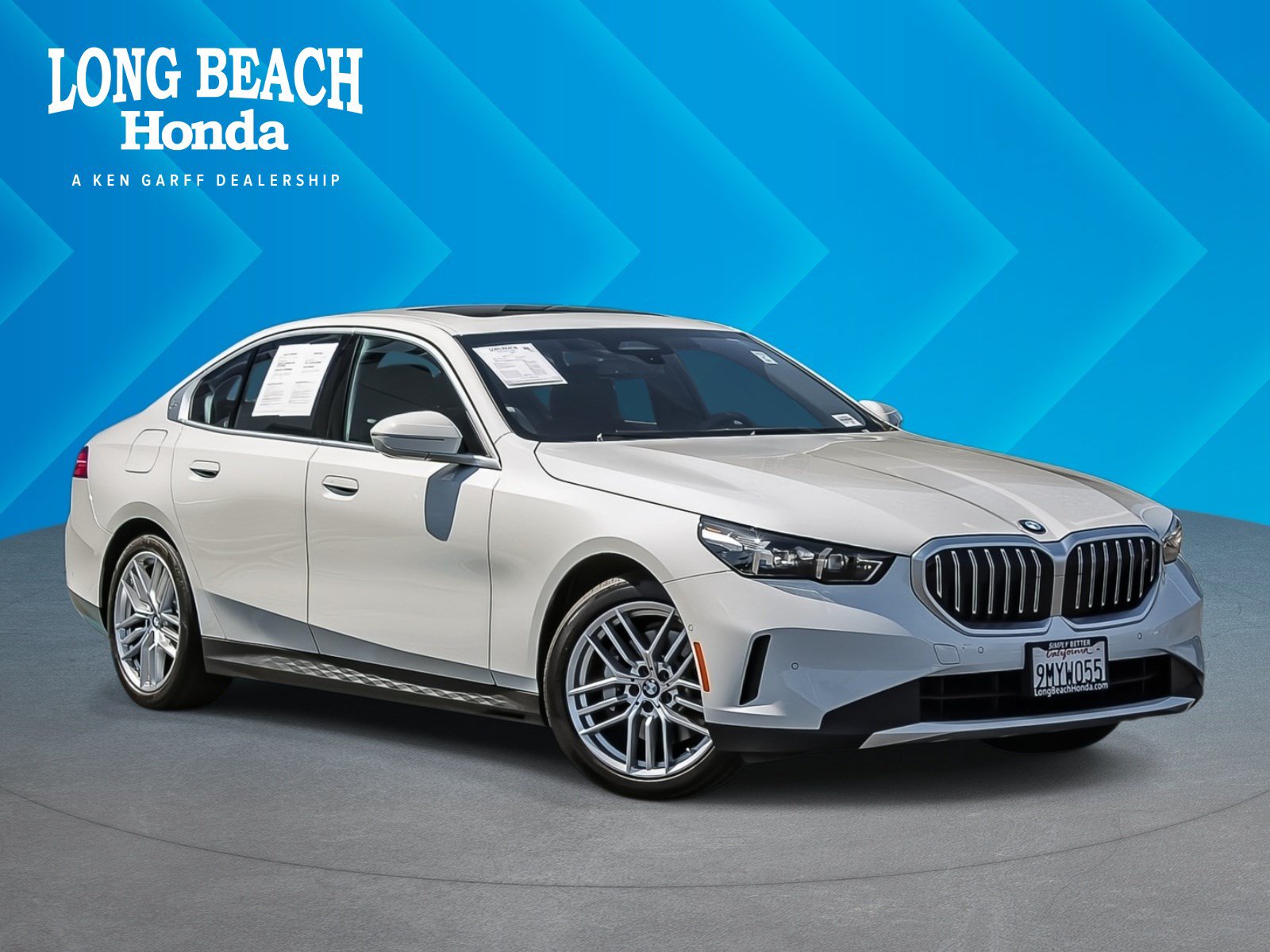 Used 2024 BMW 530i w/ Convenience Package RWD image 1